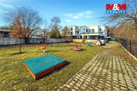 Prodej bytu 3kk, 70 m² 28