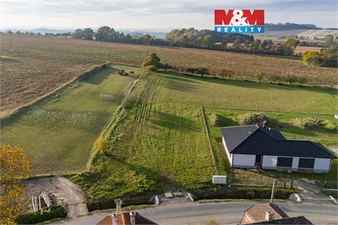 Prodej stavebního pozemku, 1 388 m² 0