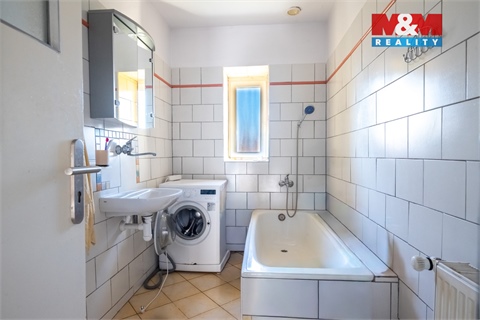 Prodej rodinného domu, 180 m² - 2