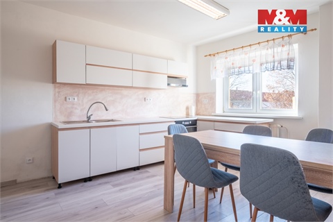 Prodej rodinného domu, 180 m² 2