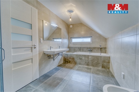 Prodej rodinného domu, 152 m² - 14