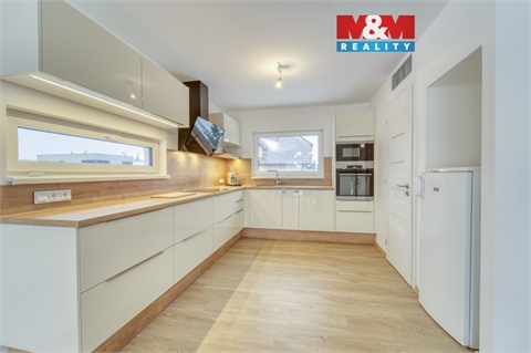 Prodej rodinného domu, 152 m² 0