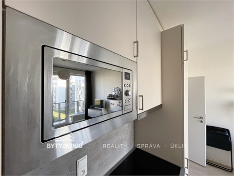 Pronájem bytu 1kk, 31 m² 4