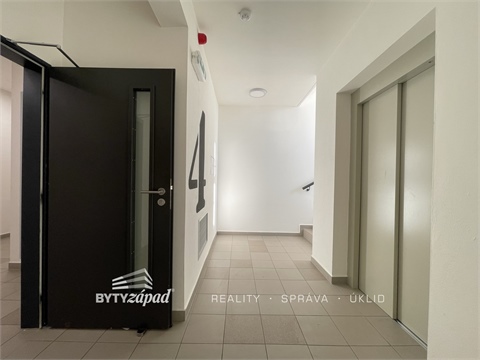 Pronájem bytu 1kk, 31 m² 10