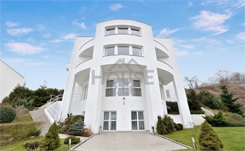 Pronájem kanceláře, 839 m² 0