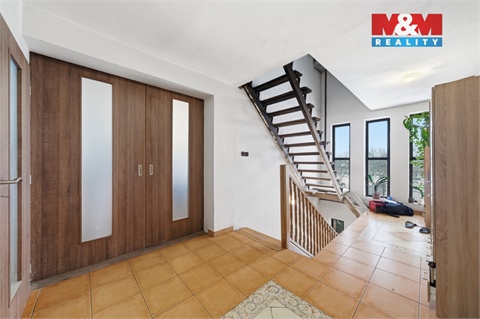 Prodej rodinného domu, 408 m² 28