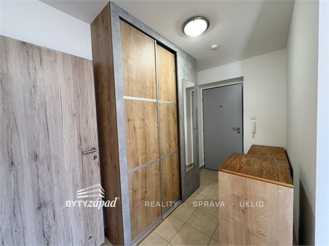 Pronájem bytu 2kk, 56 m² 10