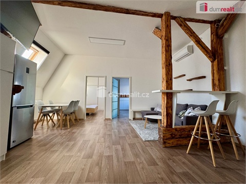 Pronájem bytu 3kk, 80 m² - 12