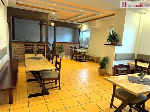 Pronájem komerčního objektu, 130 m² - 0