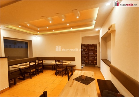 Pronájem komerčního objektu, 130 m² 2