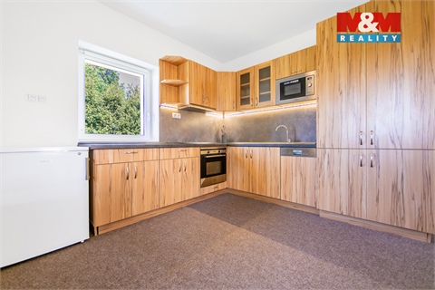 Prodej rodinného domu, 390 m² - 0