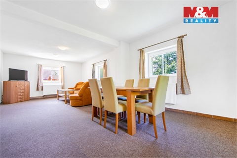 Prodej rodinného domu, 390 m² 2