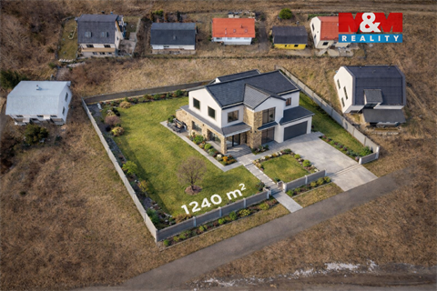 Prodej stavebního pozemku, 1 240 m² 2