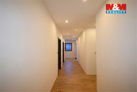 Prodej rodinného domu, 182 m² - 6