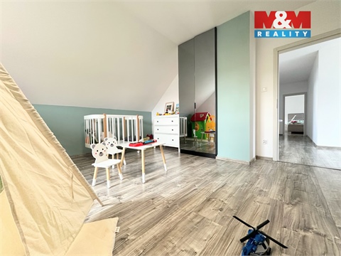 Prodej rodinného domu, 180 m² 10