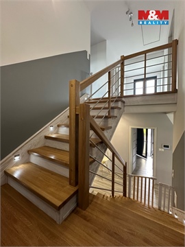 Prodej rodinného domu, 180 m² - 10