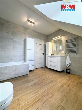 Prodej rodinného domu, 180 m² - 14