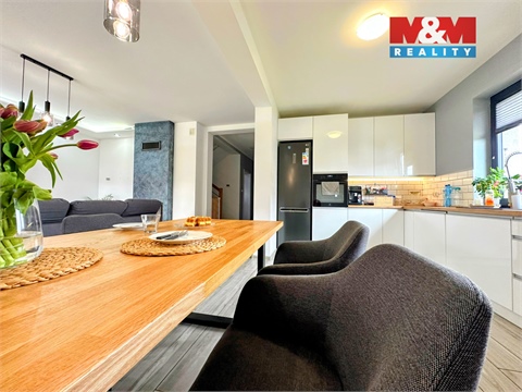 Prodej rodinného domu, 180 m² - 0