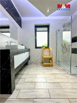 Prodej rodinného domu, 180 m² - 6