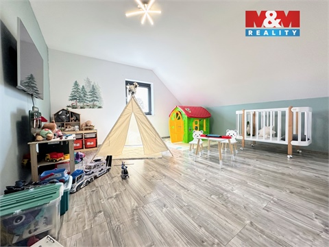 Prodej rodinného domu, 180 m² - 8