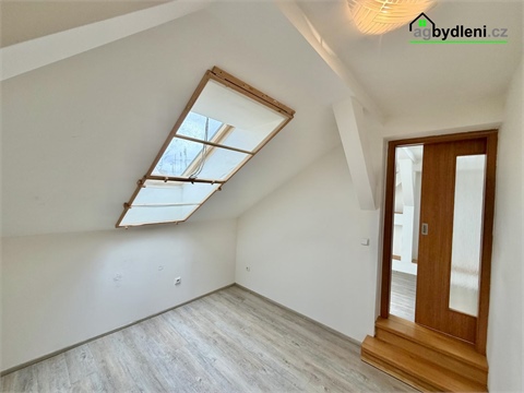 Pronájem bytu 3kk, 52 m² 2