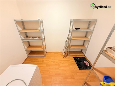 Pronájem bytu 2kk, 73 m² 10