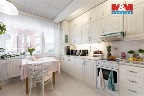 Prodej rodinného domu, 180 m² - 2