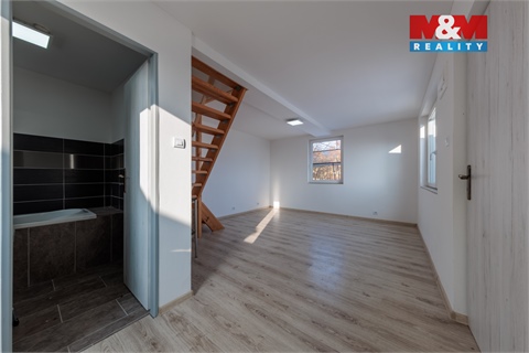 Prodej pozemku, 1 715 m² 6