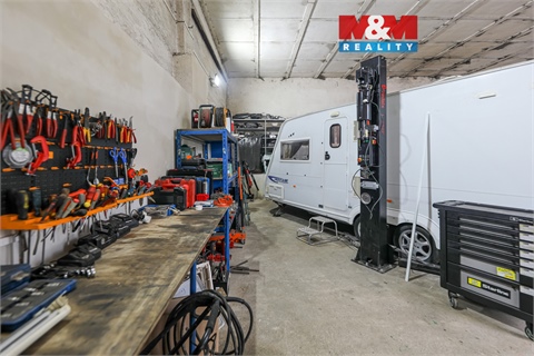 Prodej komerčního objektu, 482 m² 0