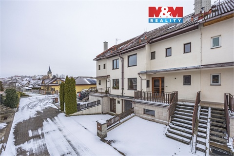 Prodej rodinného domu, 288 m² 0