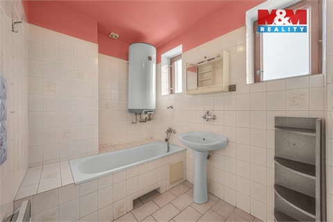 Prodej rodinného domu, 288 m² - 12