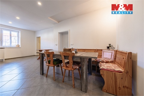 Prodej rodinného domu, 225 m² - 4