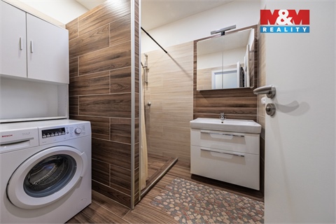 Prodej rodinného domu, 225 m² 6