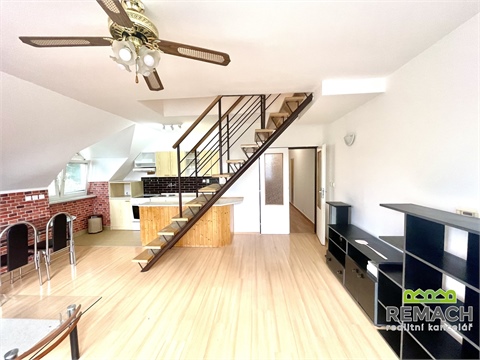 Pronájem bytu 3kk, 90 m² - 8