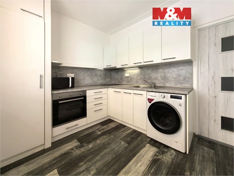 Pronájem bytu 1+1, 37 m² 0