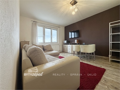 Pronájem bytu 1+1, 42 m² 2