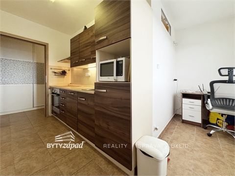 Pronájem bytu 1+1, 42 m² - 6