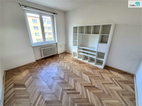 Pronájem bytu 2+1, 56 m² 2
