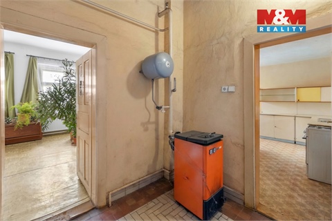 Prodej rodinného domu, 200 m² 10