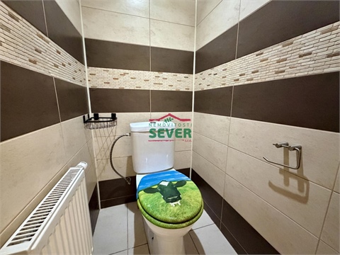 Prodej rodinného domu, 208 m² - 8