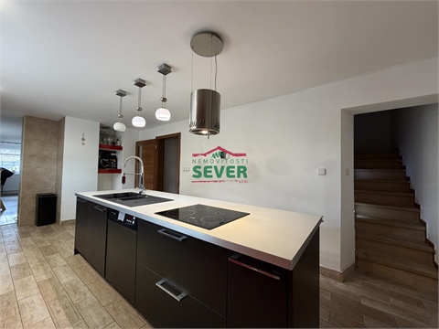 Prodej rodinného domu, 208 m² - 6