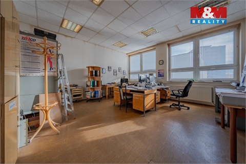 Prodej výrobního objektu, 1 240 m² 18