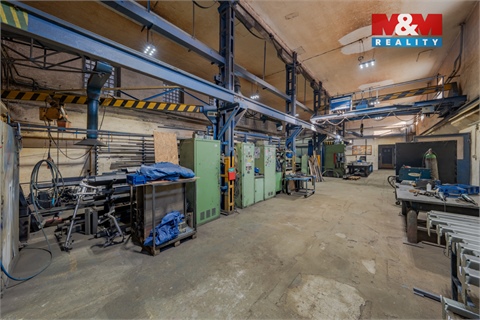 Prodej výrobního objektu, 1 240 m² 8