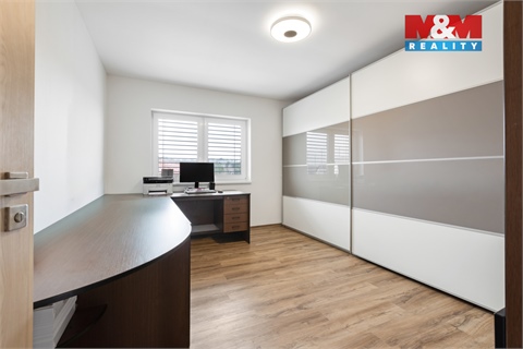 Prodej rodinného domu, 188 m² - 14