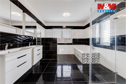 Prodej rodinného domu, 188 m² 8