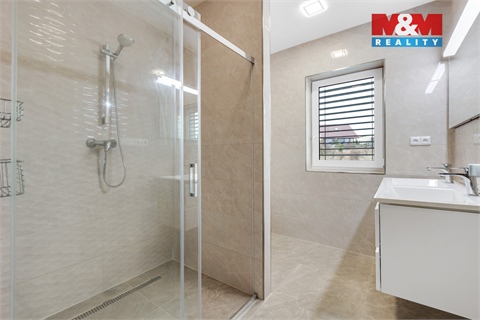 Prodej rodinného domu, 188 m² 20