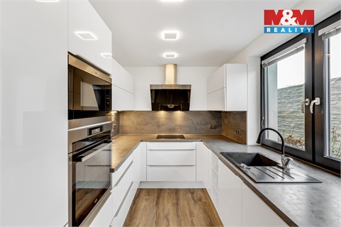 Prodej rodinného domu, 188 m² 6