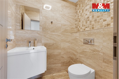 Prodej rodinného domu, 188 m² - 22