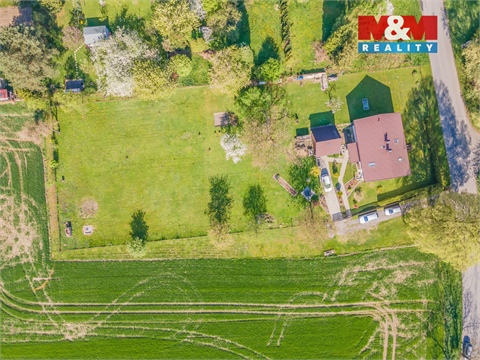 Prodej stavebního pozemku, 1 300 m² - 2