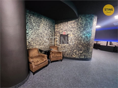 Pronájem komerčního objektu, 210 m² 2